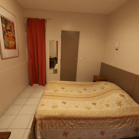 Hotel Du Roussillon Párizs Kültér fotó